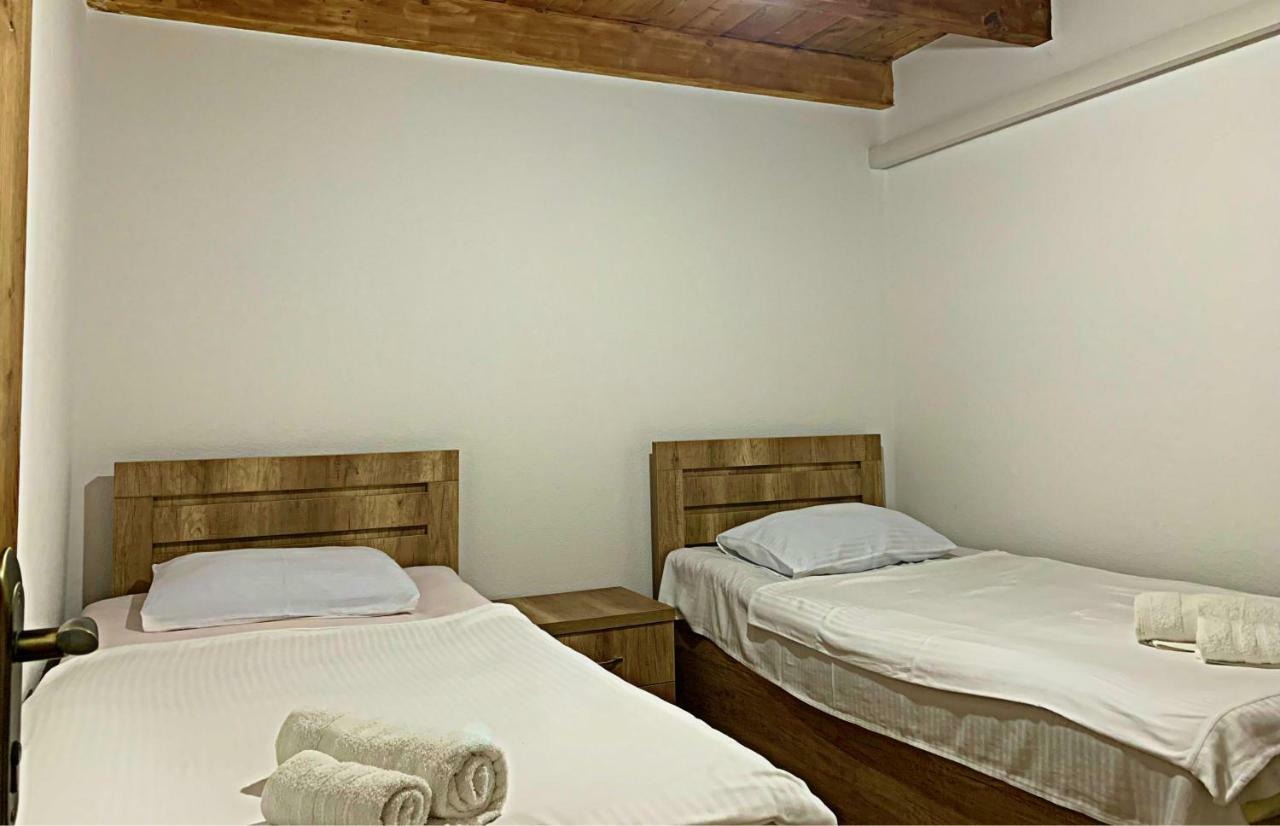 Old City Hotel Kutaisi Bagian luar foto