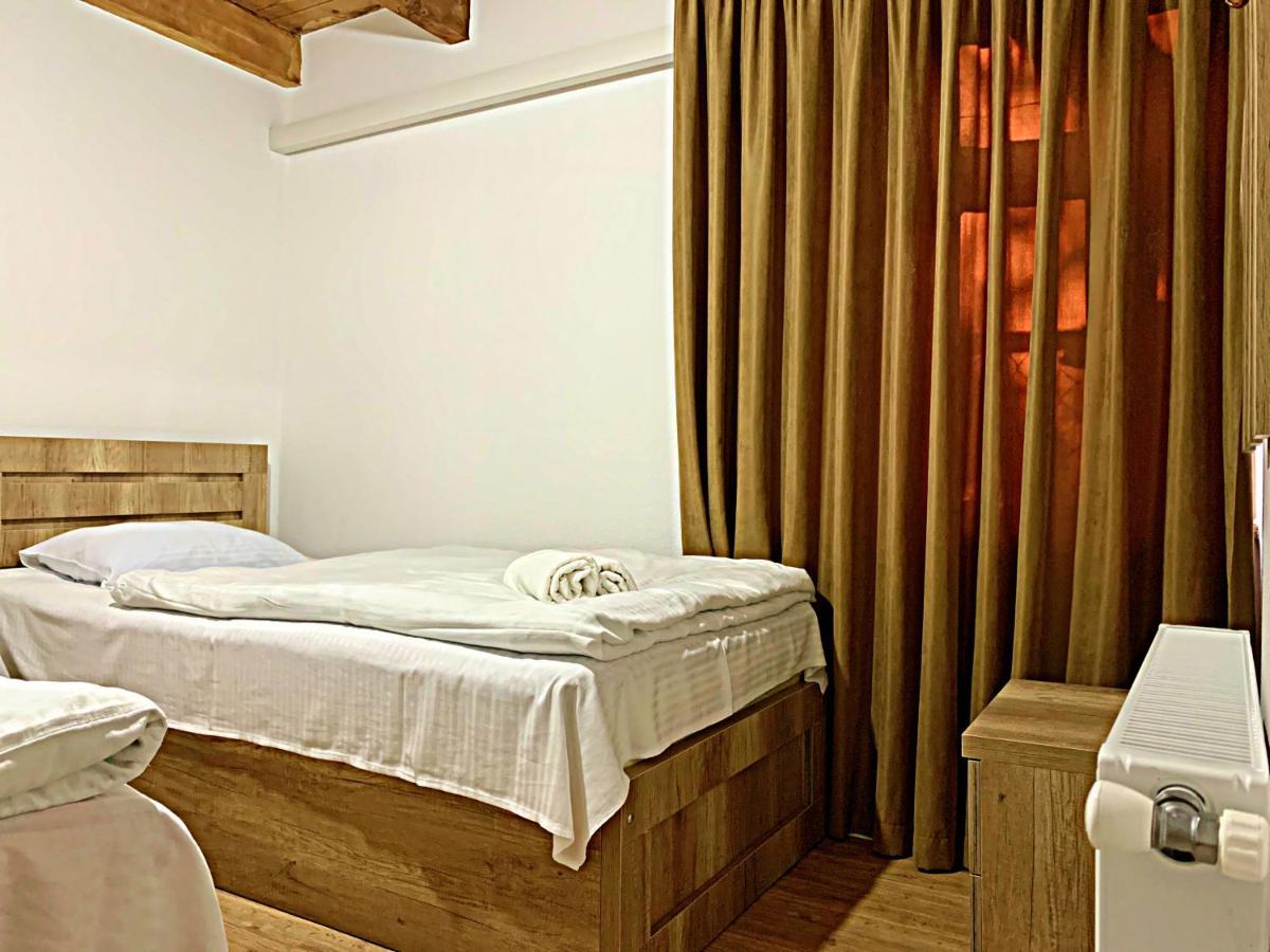 Old City Hotel Kutaisi Bagian luar foto